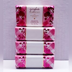 Bath & Body Works GINGHAM GORGEOUS Shea Butter Cleansing Bar Soap, 5 oz (4 pack)